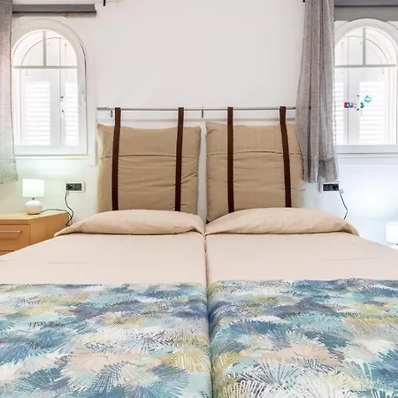 Апартаменты Flatguest + 2 Terraces + 9 Pax + Sea View