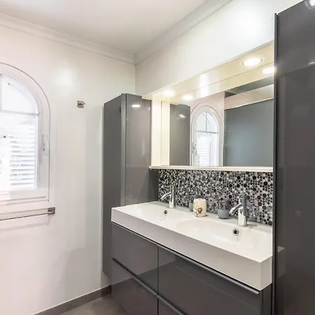 Flatguest + 2 Terraces + 9 Pax + Sea View Апартаменты *
