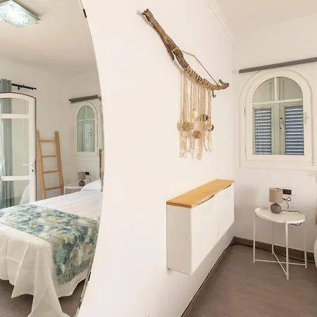 Апартаменты Flatguest + 2 Terraces + 9 Pax + Sea View Пайара